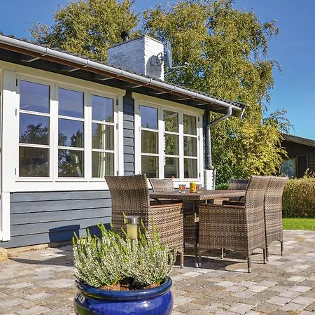 3 Bedroom Awesome In Hyllinge
