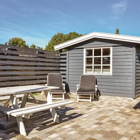 3 Bedroom Awesome In Hyllinge Semesterbostad Kirke-Hyllinge