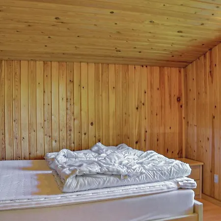 Feriehus 3 Bedroom Awesome In Hyllinge